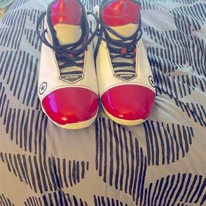 Converse sample pair of D Wade on court first sneaker size 9.5 50 pairs made!!
